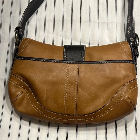 Coach Brown Leather Shoulder Bag - Picture 3 of 5